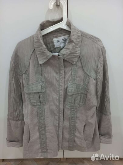 Ветровка женская