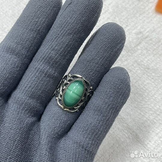 Кольцо с изумрудным камнем СССР (сзр)