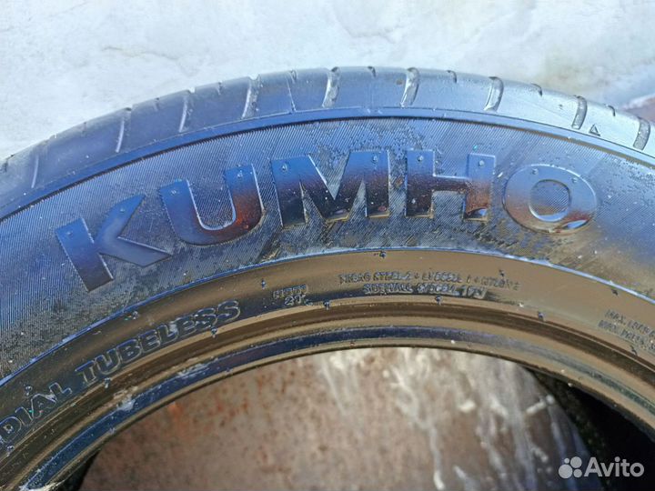 Kumho Ecsta HS51 215/60 R16 22V