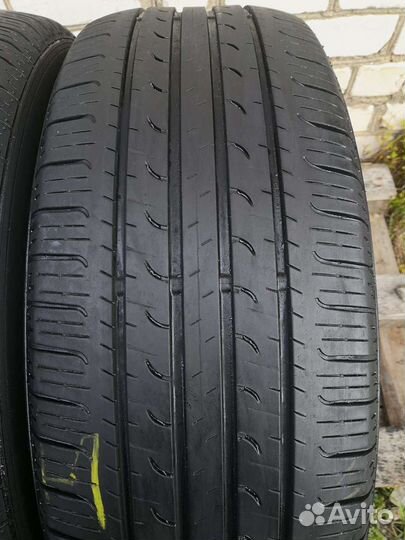 Goodyear EfficientGrip SUV 225/55 R19