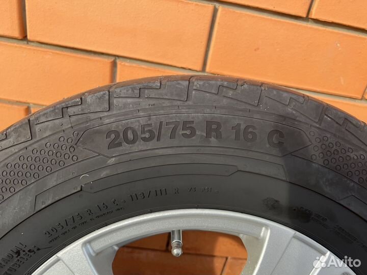 Continental ContiVanContact 100 205/75 R16C 113R