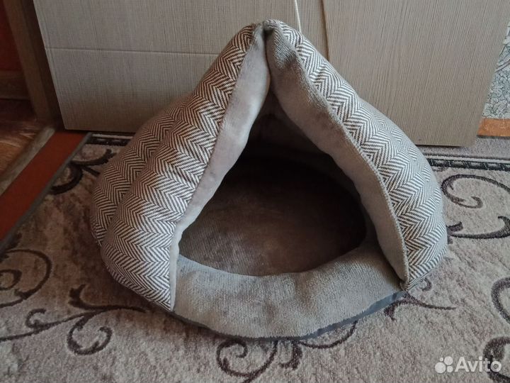 Лежанка для кошек