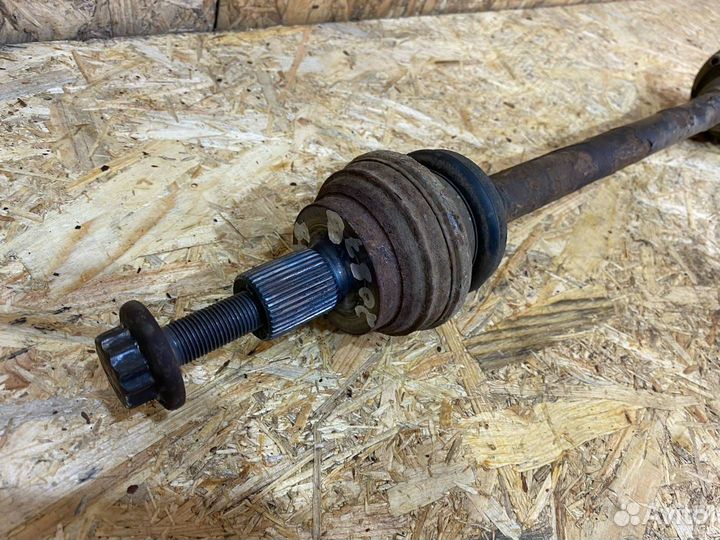 Полуось задняя левая Volkswagen Tiguan рест. 2014