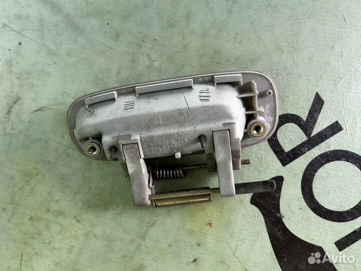 Ручка задней двери левая toyota bb