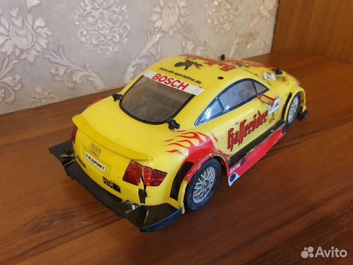 Радиоуправляемая машина для дрифта