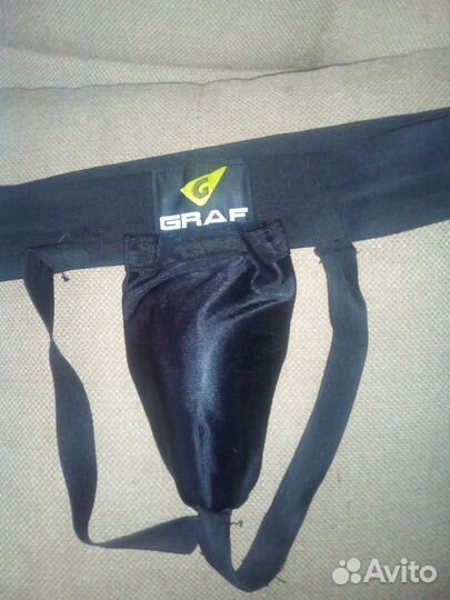 Продам хоккейную форму на 13-15 лет