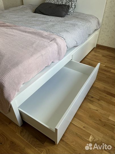 Кровать IKEA мальм с ящиками 180 200