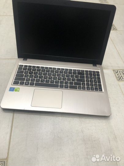 Ноутбук asus