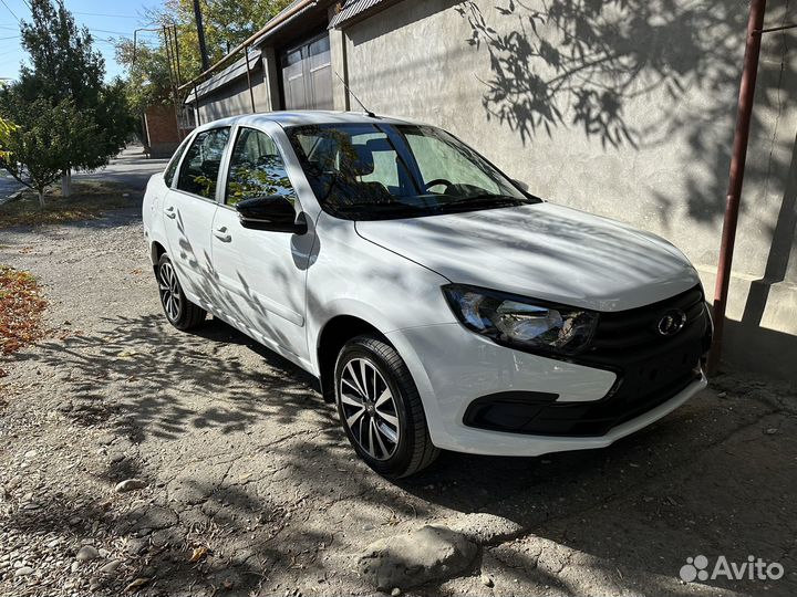 LADA Granta 1.6 МТ, 2023, 1 км