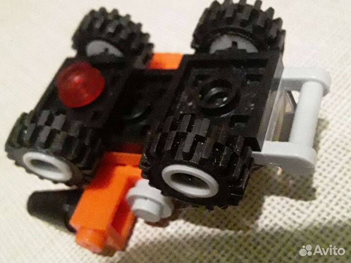 Машинка из lego turbo car