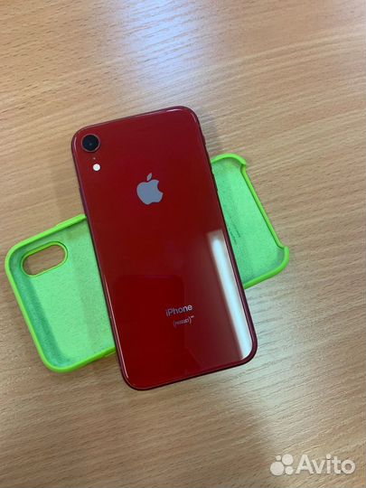 iPhone xr 64gb красный