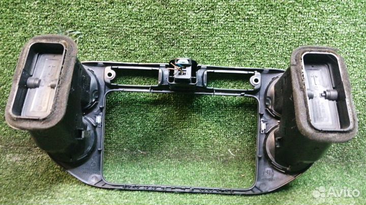 Дефлектор обдува салона Volkswagen Tiguan Передний