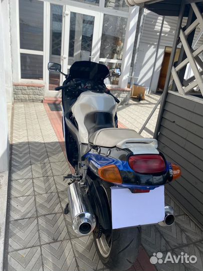 Kawasaki ZZR 1100