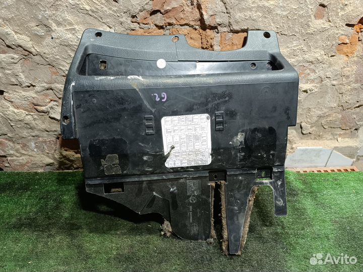 Бардачок вещевой для VW Golf 3