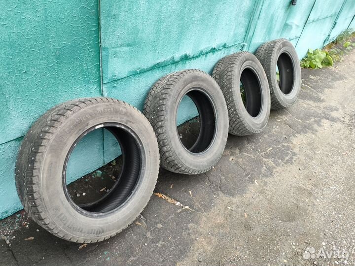 Continental ContiIceContact 4x4 215/65 R16 102T