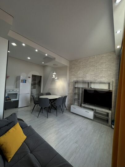 2-к. квартира, 65 м², 13/22 эт.