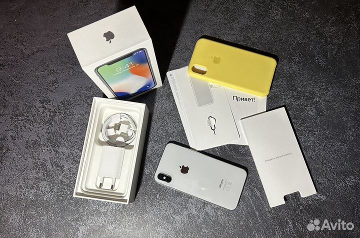 iPhone X, 64 ГБ