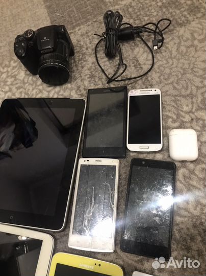 Планшеты телефоны