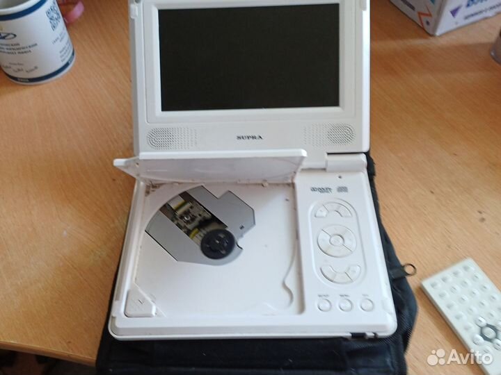 Портативный видеопроигрыватель Supra sdtv-711U