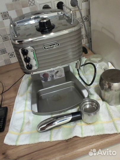 Кофеварка рожковая De'Longhi Scultura