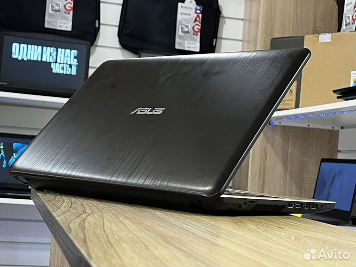 Идеальный вариант для дома. Ноутбук Asus