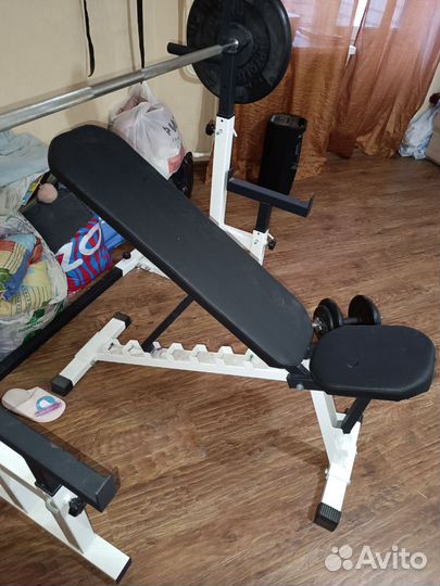 Скамья для жима и штанга
