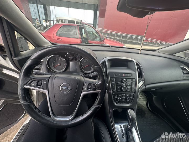 Opel Astra 1.6 AT, 2011, 110 000 км