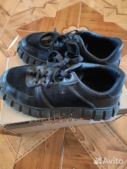 Кроссовки ботинки женские