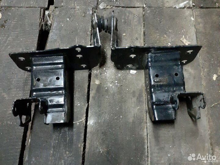 Усилитель переднего бампера Audi Q7 4L