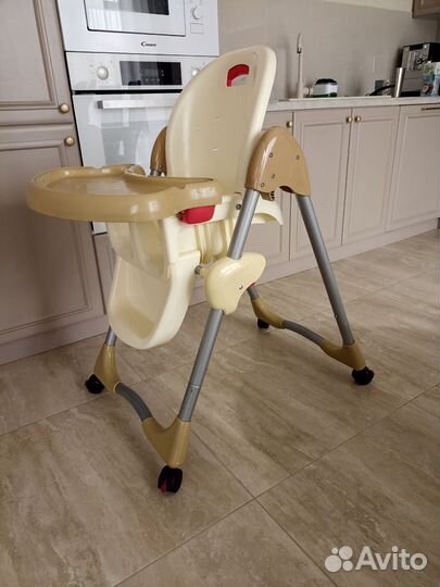Детский стульчик для кормления