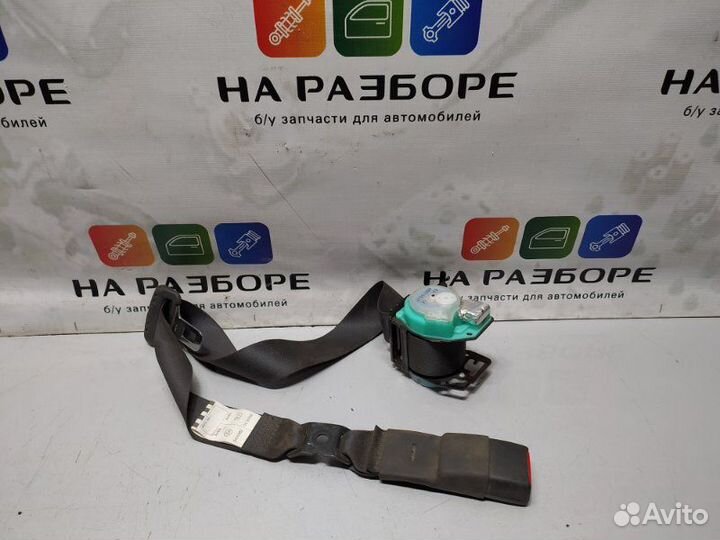 Ремень безопасности задний Toyota Corolla E150