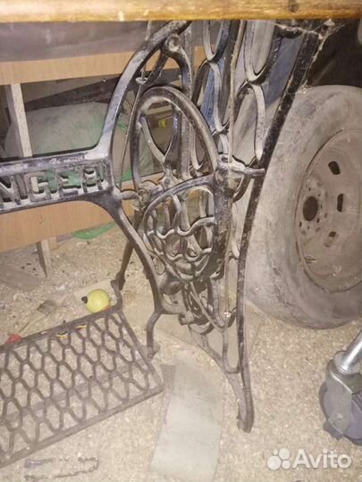 Швейная машина Singer