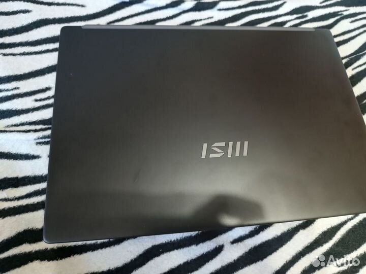 Ультрабук(ноутбук) msi modern 14 c12m