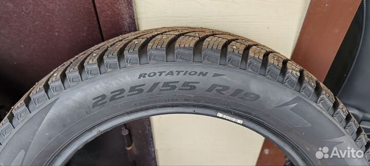 Pirelli Scorpion Ice Zero 2 225/55 R19 103H