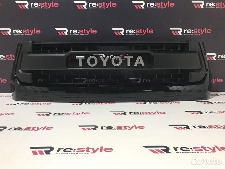 Решетка радиатора Toyota Tundra с 2013 S484