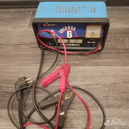 Зарядное устройство