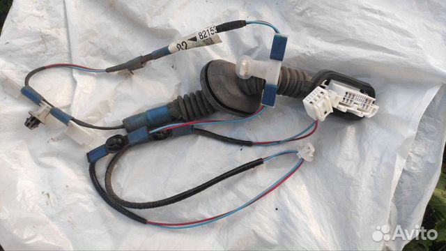 Продам электропроводку дверей toyota corolla 150