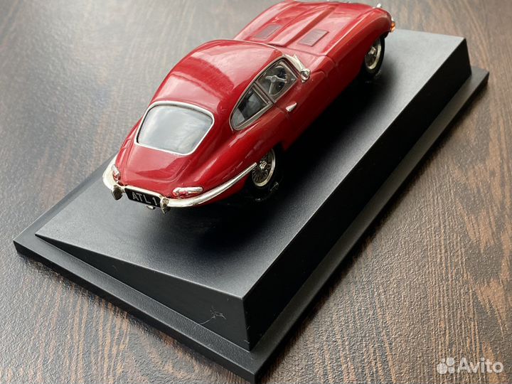 1/43 Jaguar E-Type Red