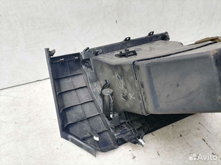 Бардачок Mazda 3 (BK)