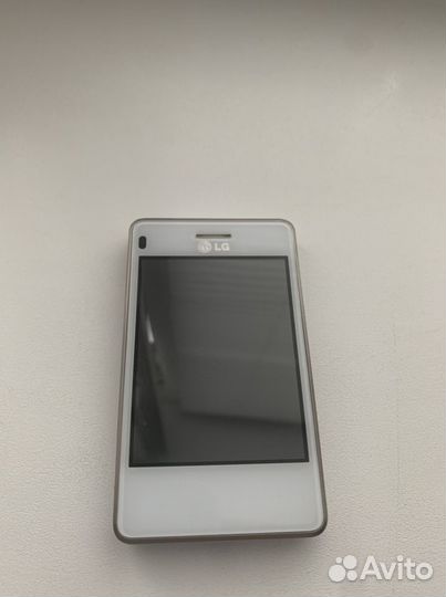 Телефон LG