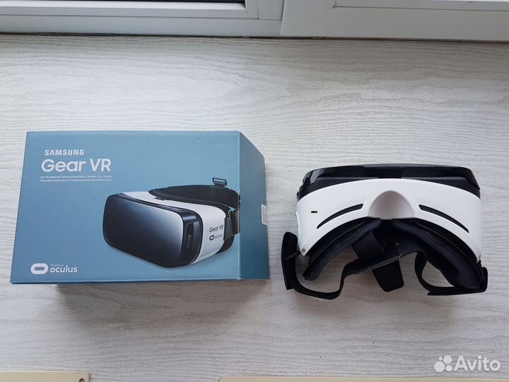 Очки виртуальной реальности samsung Gear VR