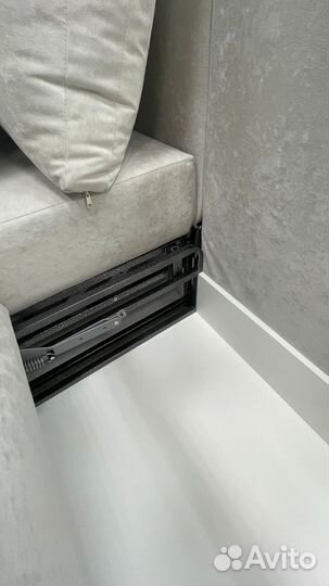 Диван на металлокаркасе в наличии