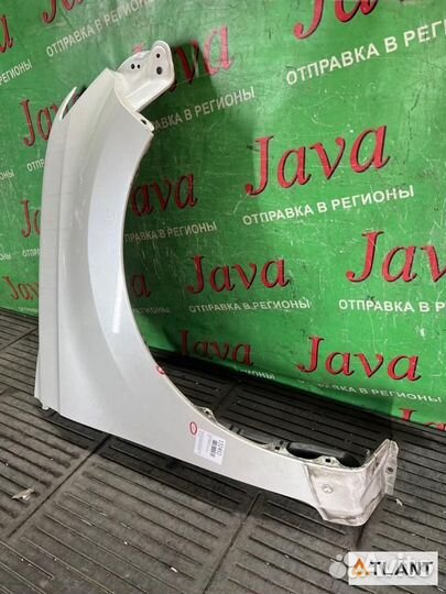 Крыло переднее правое toyota BB