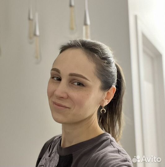 Администратор, помощник администратора, хостес