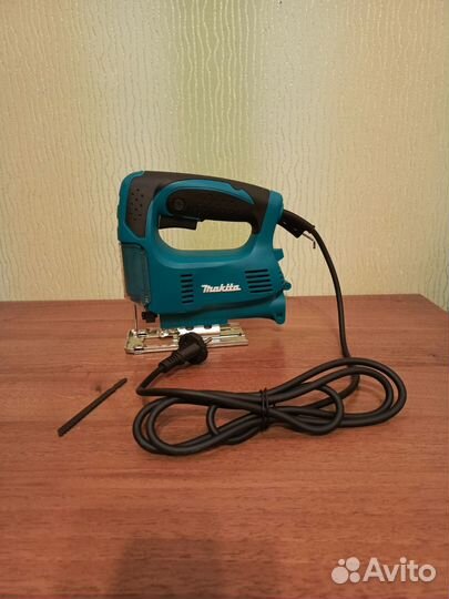 Лобзик электрический Макита с регулировкой оборот