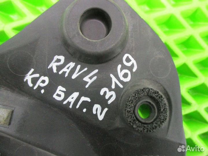 Накладка двери багажника Toyota RAV 4 4 (CA40)