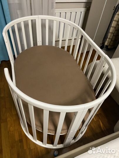 Кроватка детская с маятником трансформер