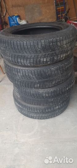 Michelin X-Ice 3 215/65 R17