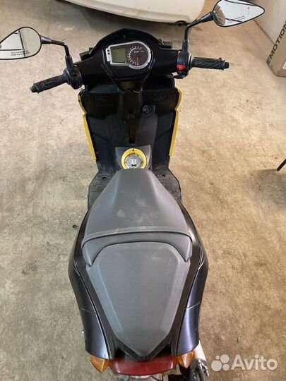 Скутер, Stels Arrow 100 benelli