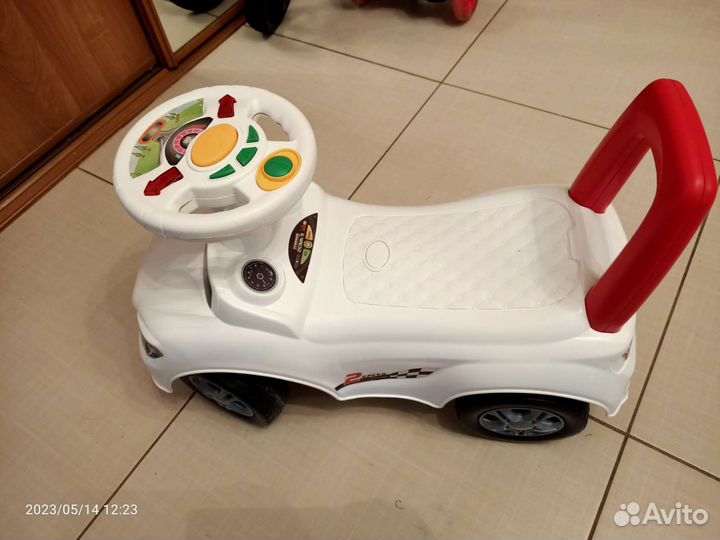 Машинка-каталка